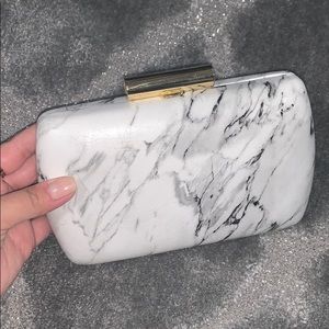 Marble clutch